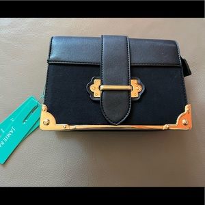 Cute buckle purse nwt